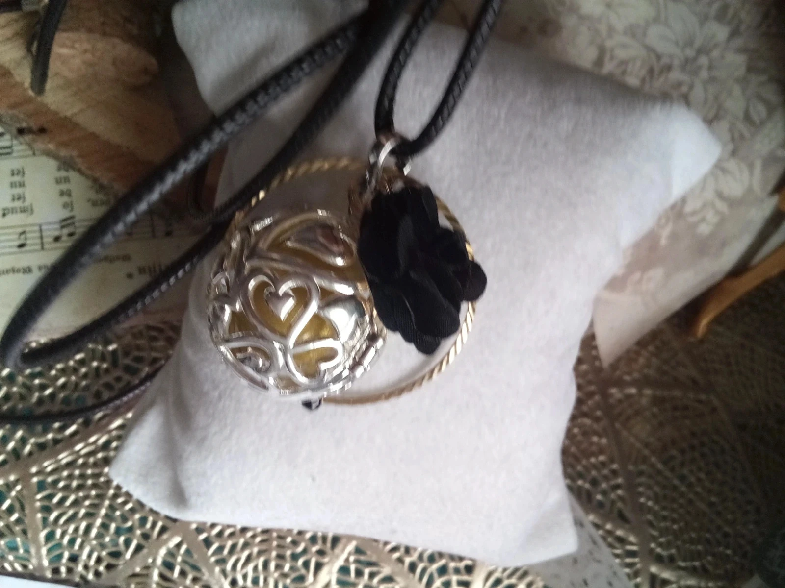 Bola future mom book + necklace set – photo 15